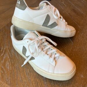 Women’s VEJA Campo Chromefree Leather White Kaki